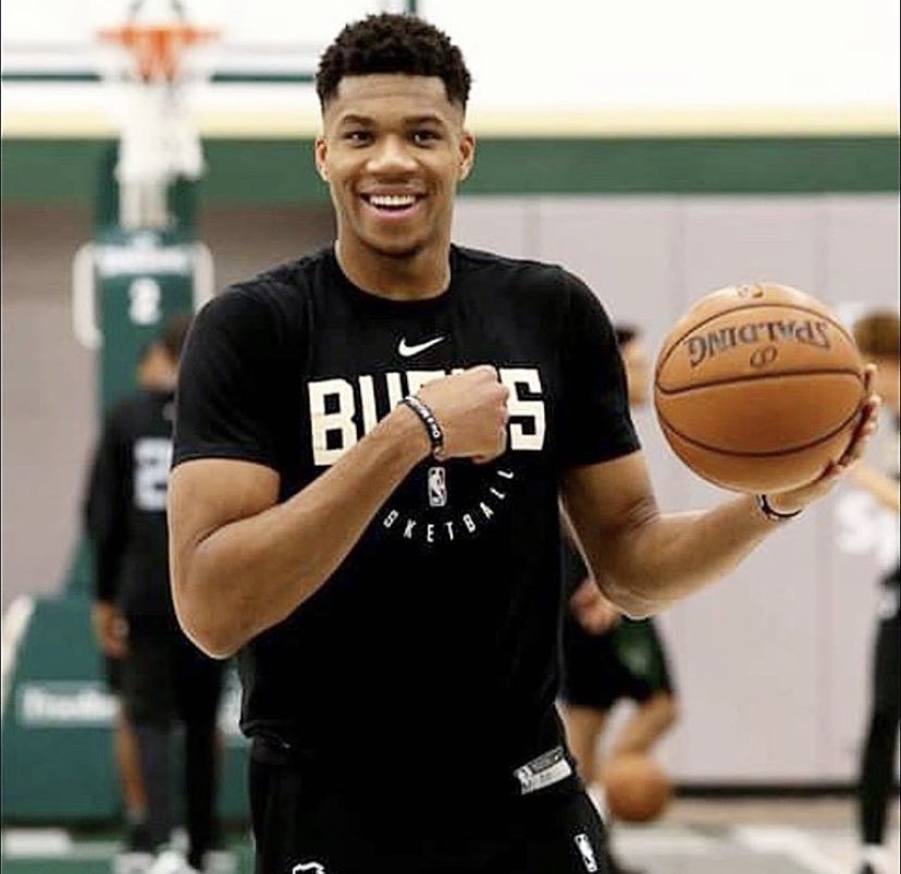 守欧足联财 守欧足联财