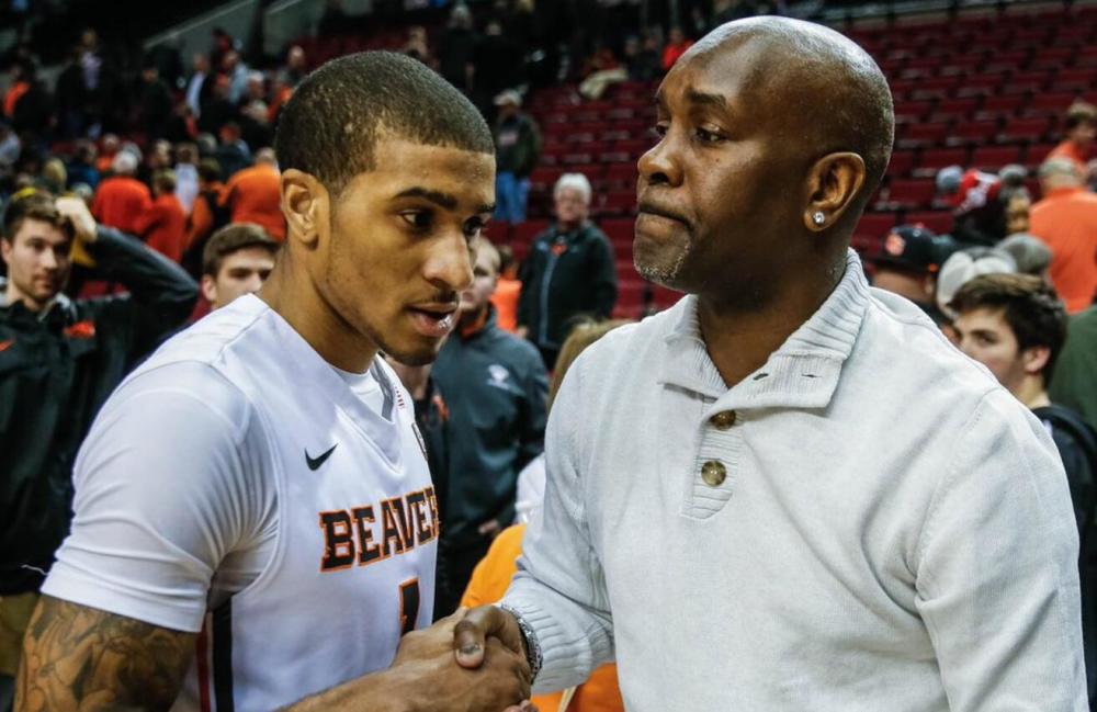 又能在反击 又能在反击