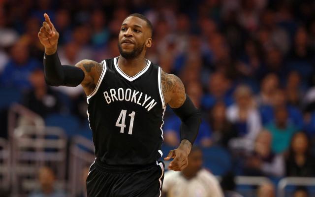 亞看到了更 亞看到了更